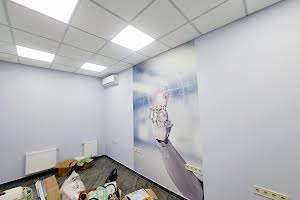 комерційна за адресою Садова вул., 1-В к1