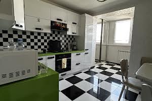 квартира за адресою Крайна вул., 1В