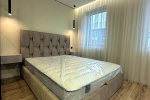 квартира за адресою Степана Бандери вул., 6