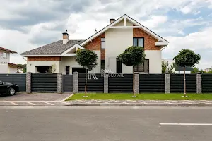 будинок за адресою Центральна вул.