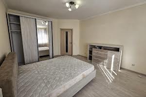 квартира по адресу Виставка, 10б