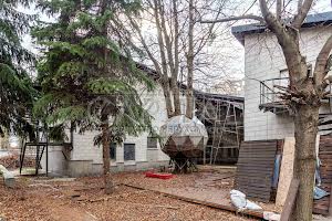 комерційна за адресою Зоологічна вул., 10