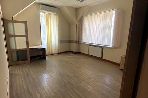 комерційна за адресою Саксаганського вул., 67-Б