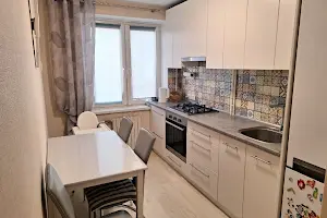 квартира за адресою Юрія Кондратюка вул. (Комунарівська), 1