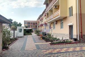 комерційна за адресою Золотий берег, 55