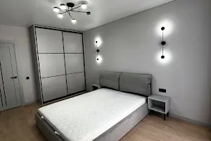 квартира за адресою Зоряна вул., 1