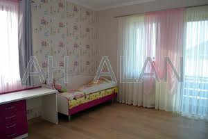 будинок за адресою 136-тя Садова вул.