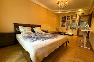 квартира по адресу Космонавтов ул., 6