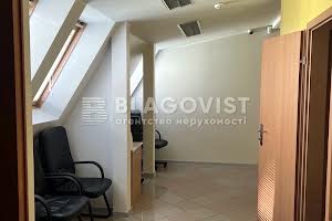 комерційна за адресою Володимирська вул., 37