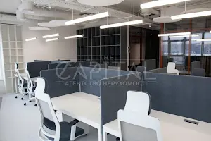 комерційна за адресою Кловський узвіз, 7a