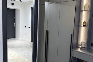 квартира за адресою Довженка вул., 24