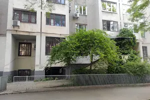 комерційна за адресою Базарна вул., 1