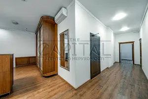 комерційна за адресою Лесі Українки бульв., 7-Б