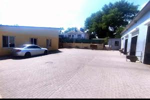 комерційна за адресою Стовпова вул., 5