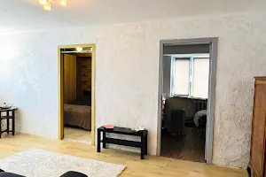 квартира за адресою Торгова вул., 1Б