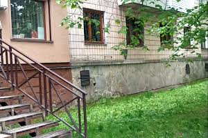 коммерческая по адресу вул.безручка, 14