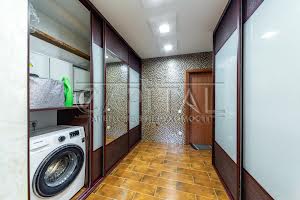 будинок за адресою Курортна вул., 9