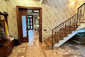 дом по адресу Броварський