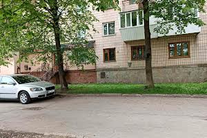 коммерческая по адресу вул.безручка, 14