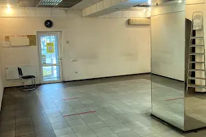 комерційна за адресою Свободи просп., 46