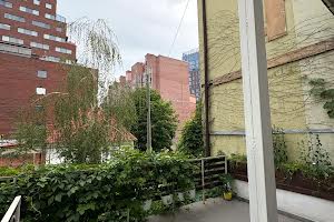 коммерческая по адресу Исполкомовская ул., 10
