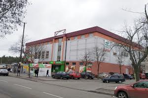 комерційна за адресою Чорних Запорожців вул. (Петра Запорожця), 28