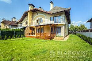 будинок за адресою Берегова вул., 1