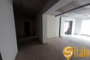 комерційна за адресою Залізнична вул., 42а