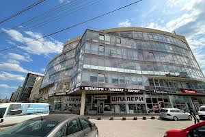 комерційна за адресою Зарічанська вул., 3/1