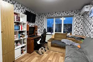 квартира за адресою Серпнева вул., 14
