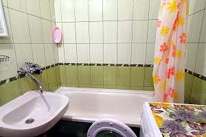 квартира за адресою Космонавтів вул., 18
