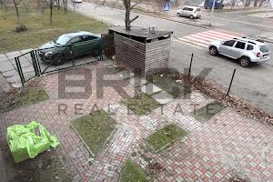 комерційна за адресою Приозерна вул., 12б