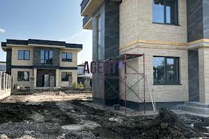дом по адресу с. Белогородка, пров. Прикордоний