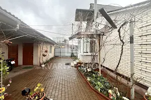 будинок за адресою миколи лукаша, 5