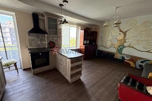 квартира за адресою Українська вул., 4