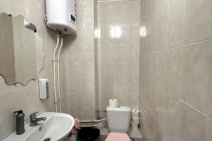 комерційна за адресою Дарницький бульв., 8