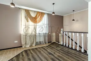 будинок за адресою Вишнева, 1