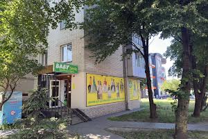 комерційна за адресою 15 Квітня вул., 2