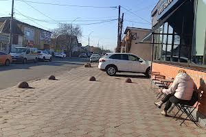 комерційна за адресою Бориса Тена вул., 70