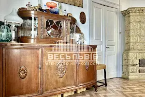 квартира за адресою Євгена Коновальця вул. (), 14