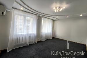 комерційна за адресою Микільсько-Слобідська вул., 2-В