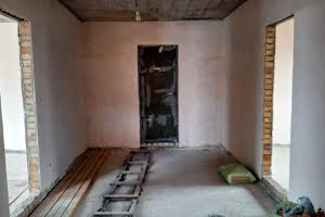 дом по адресу Молодіжна, 15