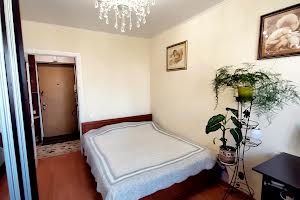 квартира за адресою Михайла Лушпи просп., 32