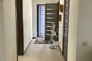 дом по адресу Українська