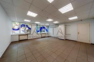 комерційна за адресою Тараса Шевченка бульв., 38