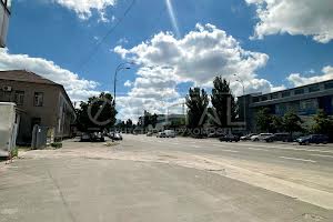 комерційна за адресою Новокостянтинівська вул., 2