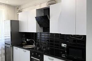 квартира за адресою Міртова вул., 7
