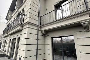 дом по адресу Черновцы, Ивана Крылова ул.