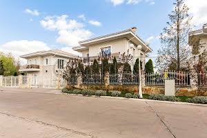 дом по адресу с. Вишенки, квітуча