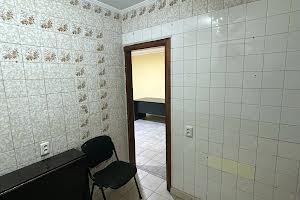комерційна за адресою Уманська вул., 35-37